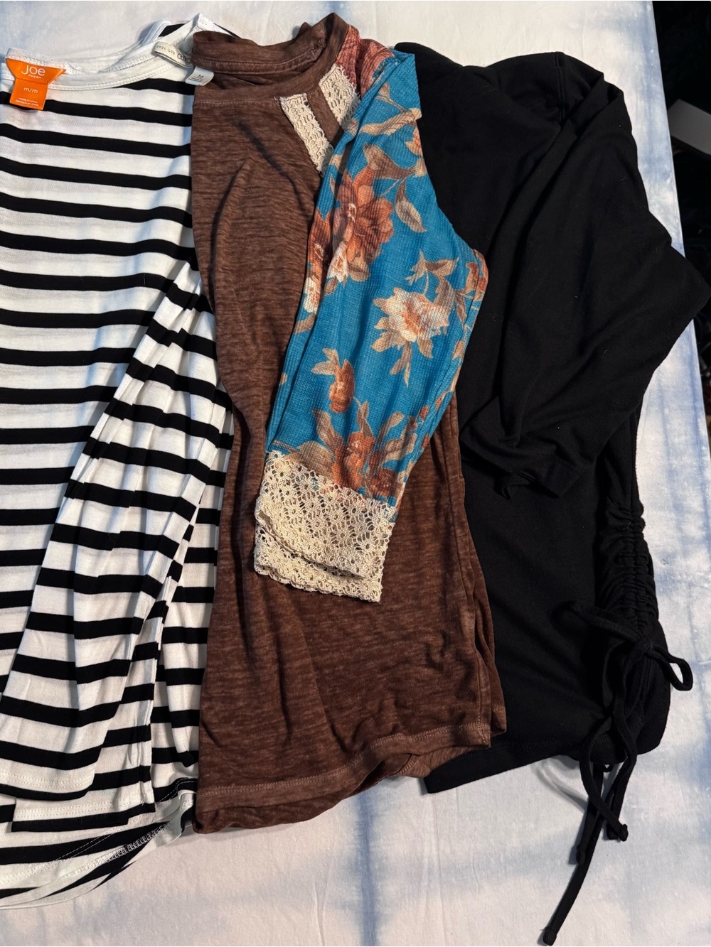 SET OF 3! Cropped & Long Sleeve Tops. All 3 Are Adorable!